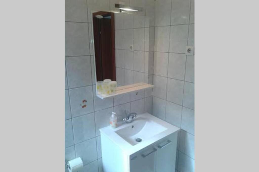 Studio Ground Floor With Terace Brela Zewnętrze zdjęcie